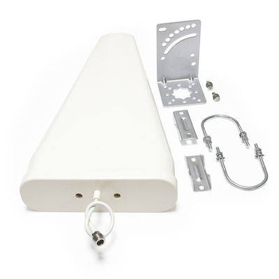 De openlucht Hulpantenne 700MHz van het Logboek Periodieke 12dBi Signaal aan 2700MHz
